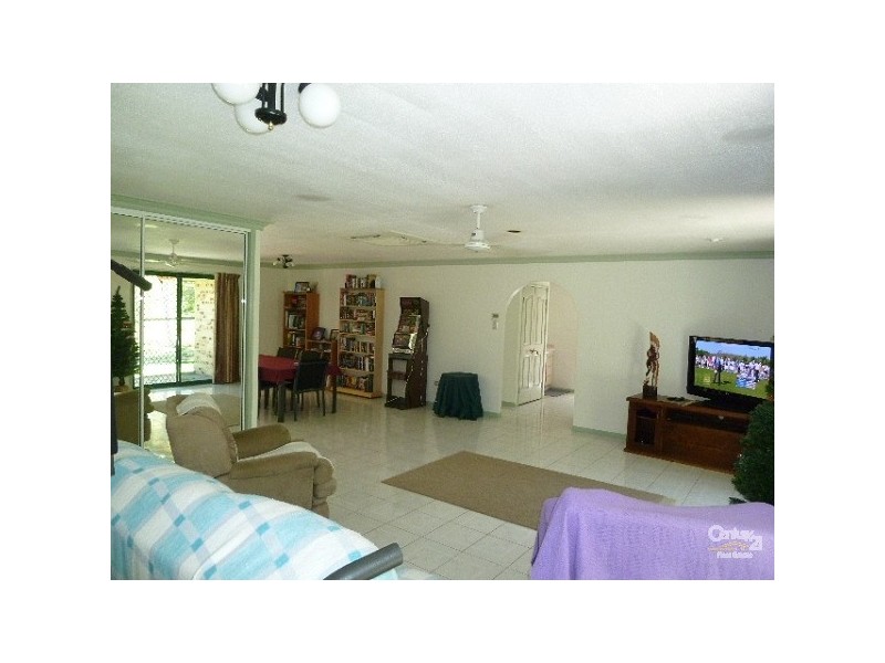 20 Mounter Street, Boyne Island QLD 4680