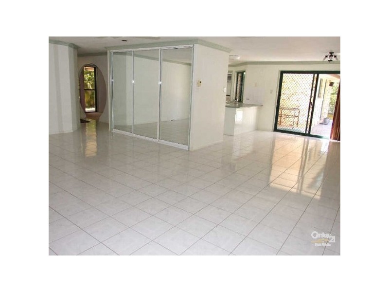 20 Mounter Street, Boyne Island QLD 4680