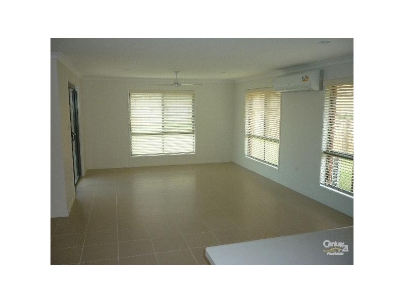 15 Briffney Street, Kirkwood QLD 4680