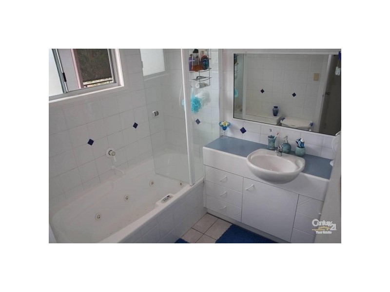 12 Macedon Street, Tannum Sands QLD 4680