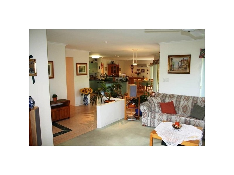 61 Penda Avenue, New Auckland QLD 4680