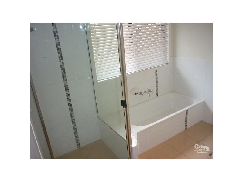 13 Leslie Street, Gladstone QLD 4680