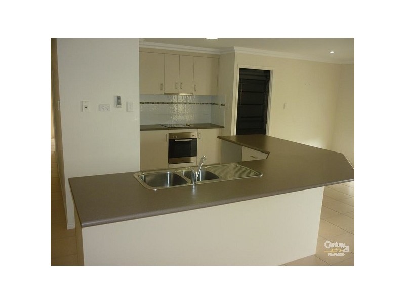 13 Leslie Street, Gladstone QLD 4680