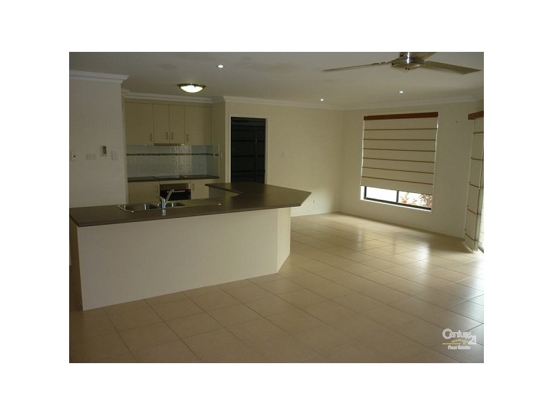 13 Leslie Street, Gladstone QLD 4680