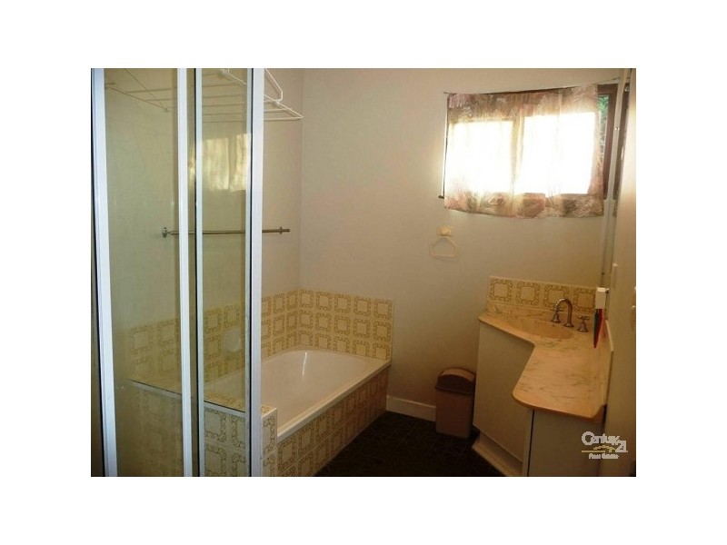 18 Yaralla Street, Barney Point QLD 4680