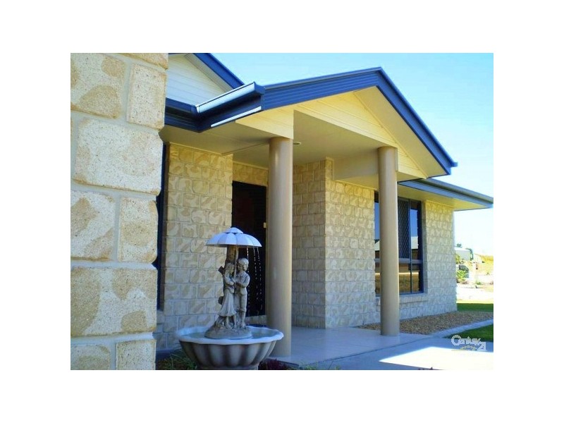 21 Huntington Court, New Auckland QLD 4680