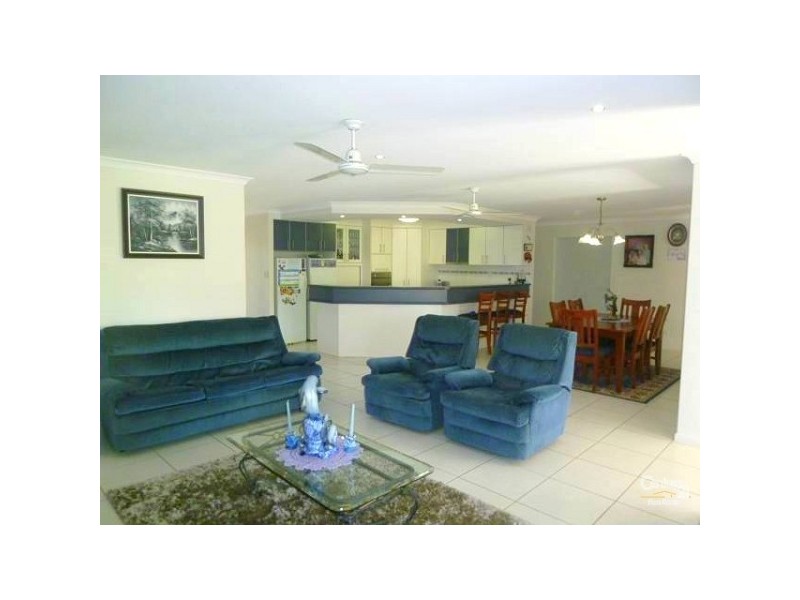 21 Huntington Court, New Auckland QLD 4680