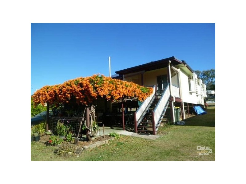 34 Balfour Street, Mount Larcom QLD 4695