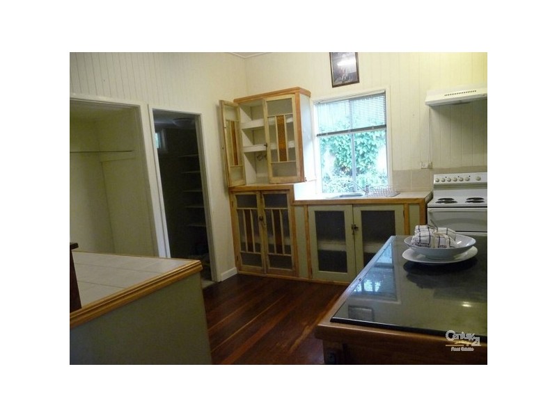 24 Williamson Street, West Gladstone QLD 4680