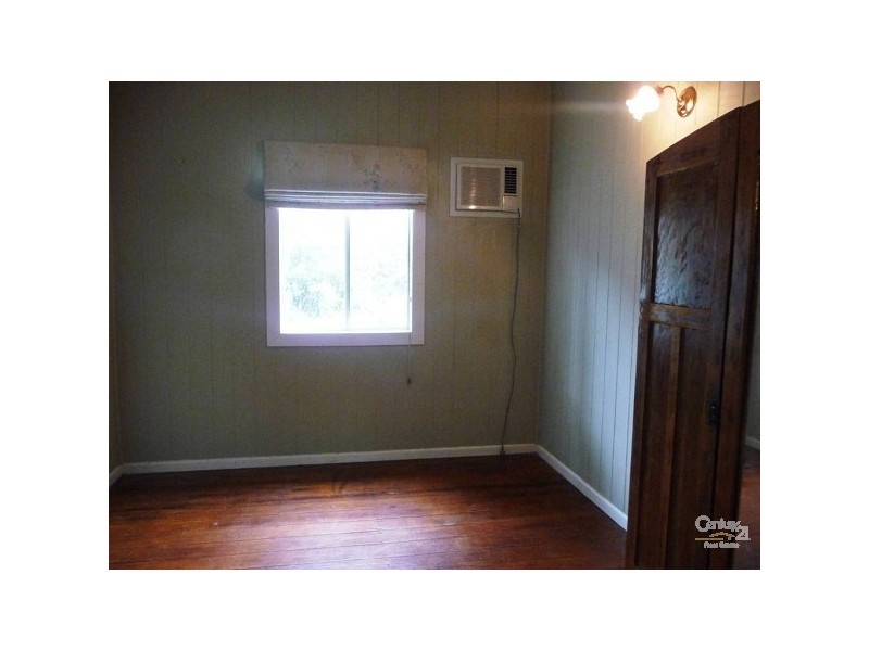 24 Williamson Street, West Gladstone QLD 4680