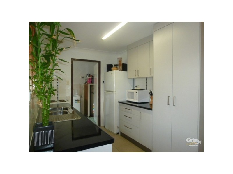 15 Carinya Drive, Gladstone QLD 4680