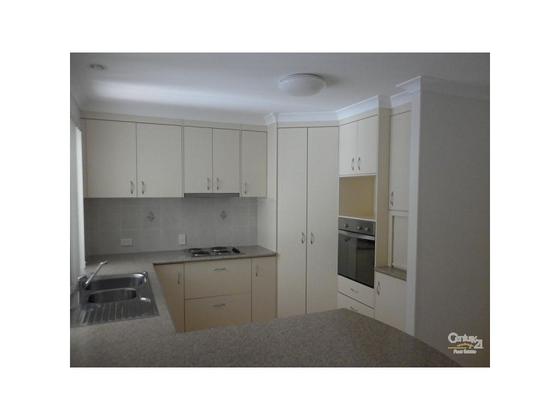 6 Parsons Place, New Auckland QLD 4680