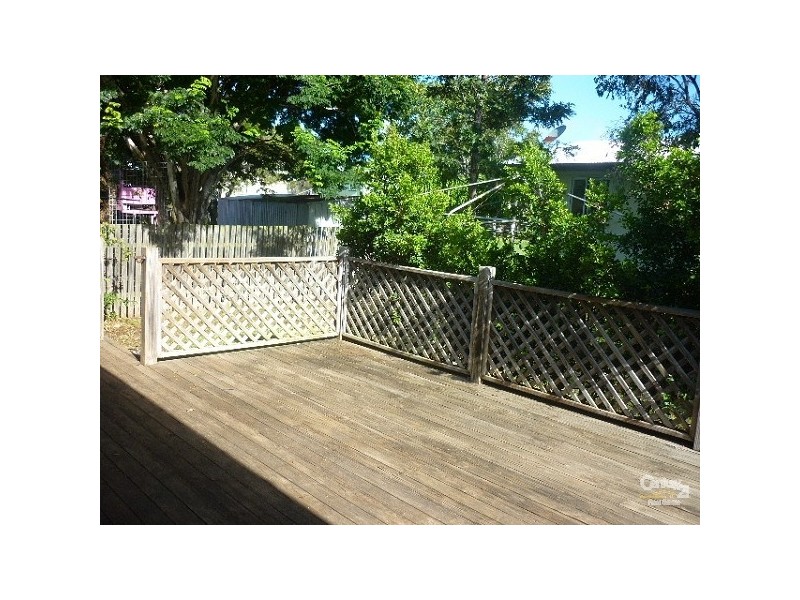 2 Brisbane Street, Barney Point QLD 4680