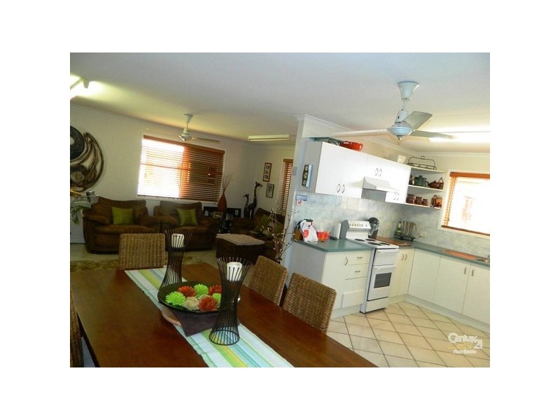 3 Dorset Close, New Auckland QLD 4680