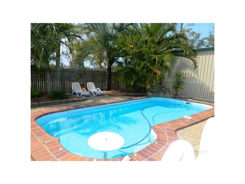 3 Dorset Close, New Auckland QLD 4680