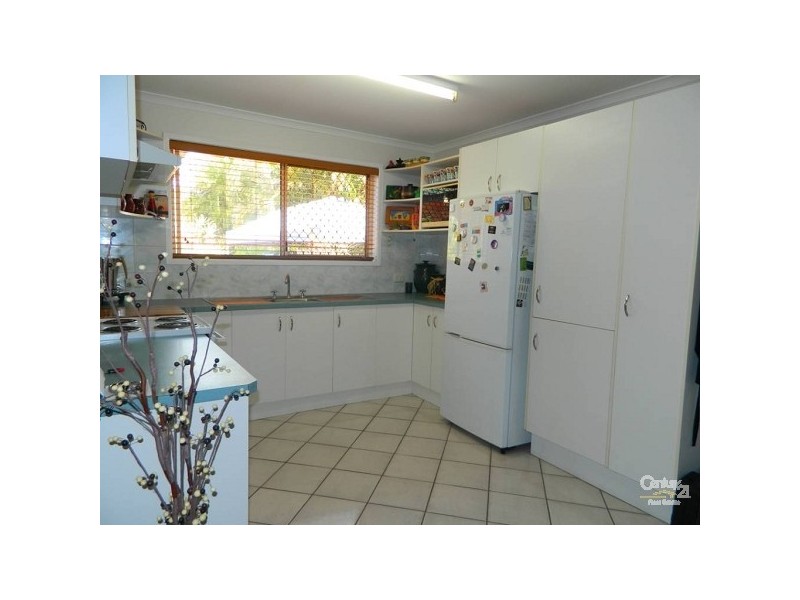 3 Dorset Close, New Auckland QLD 4680