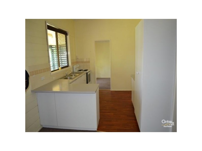 35 Kent Street, West Gladstone QLD 4680