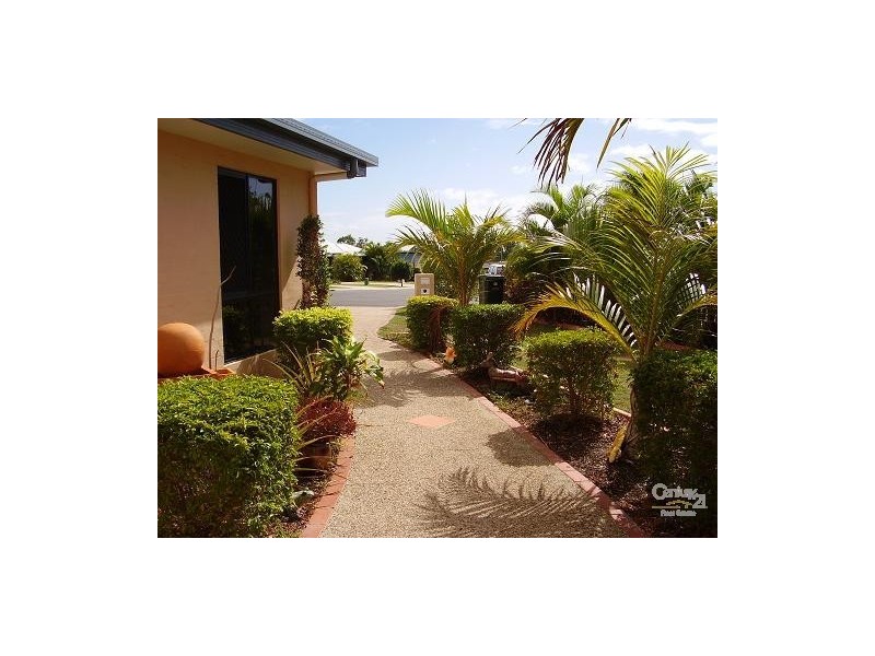 13 Georgia Court, New Auckland QLD 4680