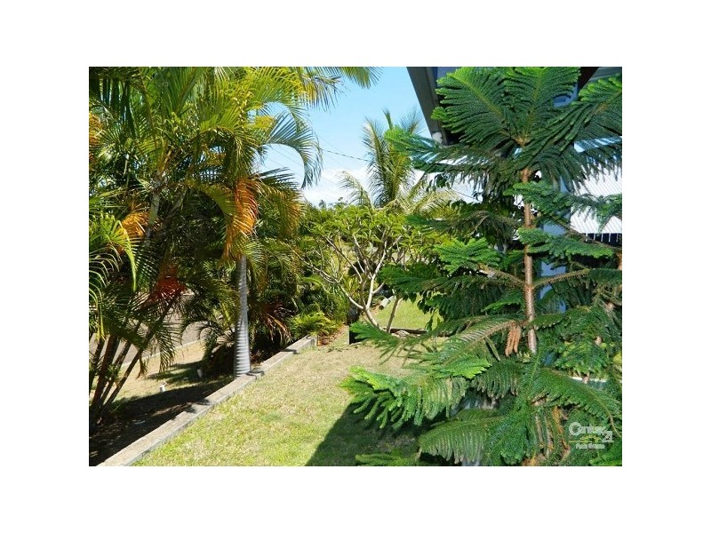 35 Latrobe Street, Tannum Sands QLD 4680