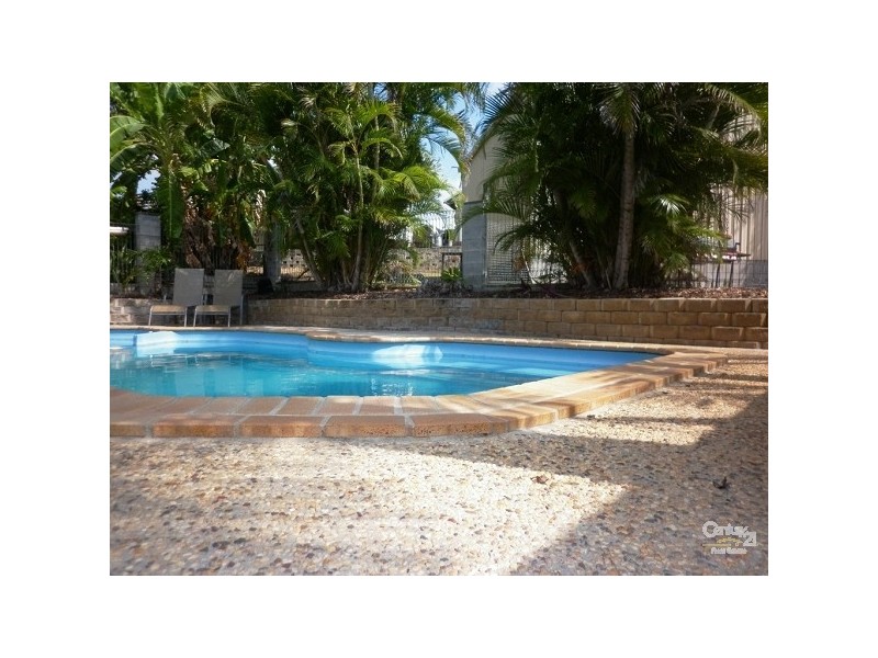 2/15 Carinya Drive, Gladstone QLD 4680