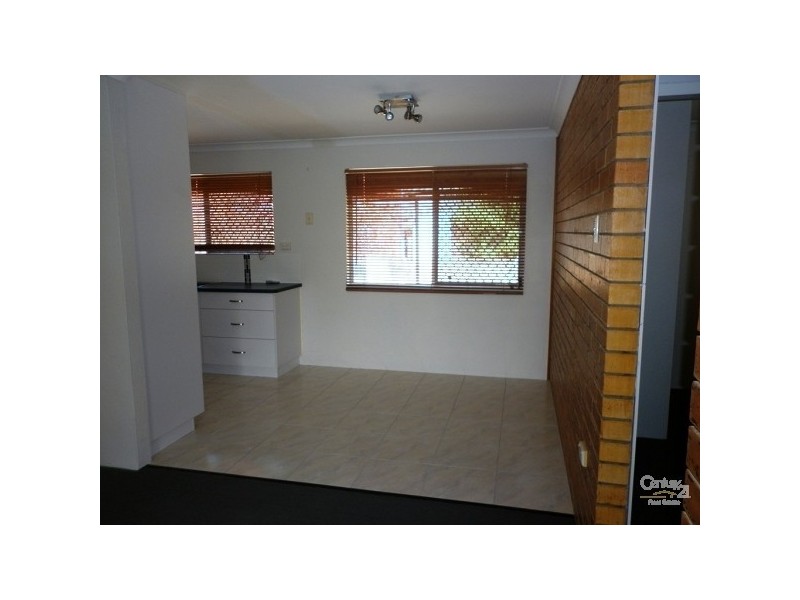 2/15 Carinya Drive, Gladstone QLD 4680