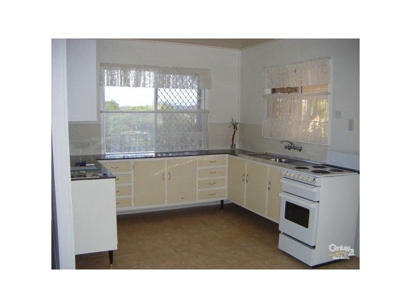 14 Twin Street, Gladstone QLD 4680