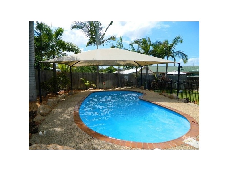 17 Witney Street, Telina QLD 4680