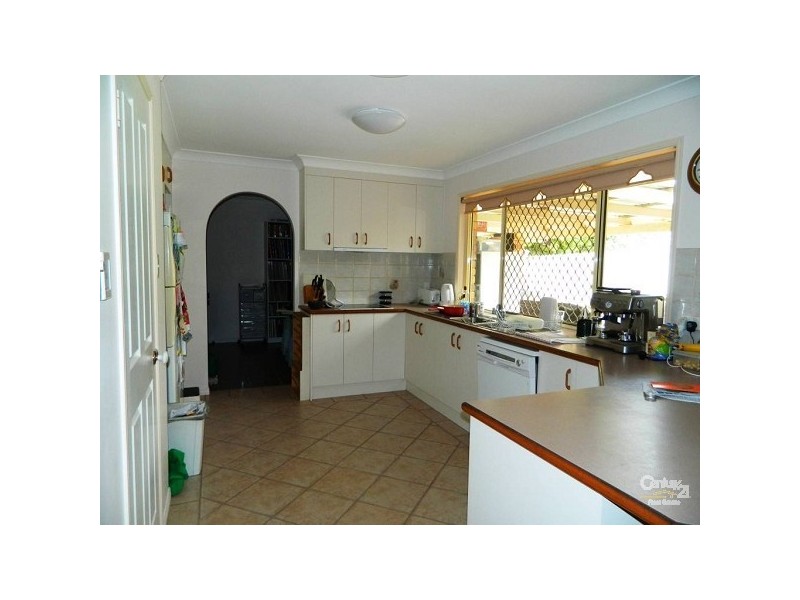 17 Witney Street, Telina QLD 4680