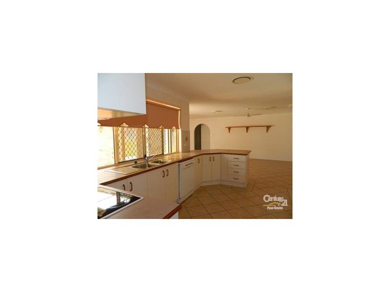 17 Witney Street, Telina QLD 4680