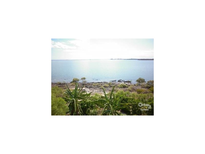 8 The Esplanade, Gladstone QLD 4680