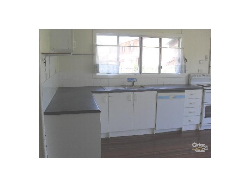 4 Boles Street, Gladstone QLD 4680