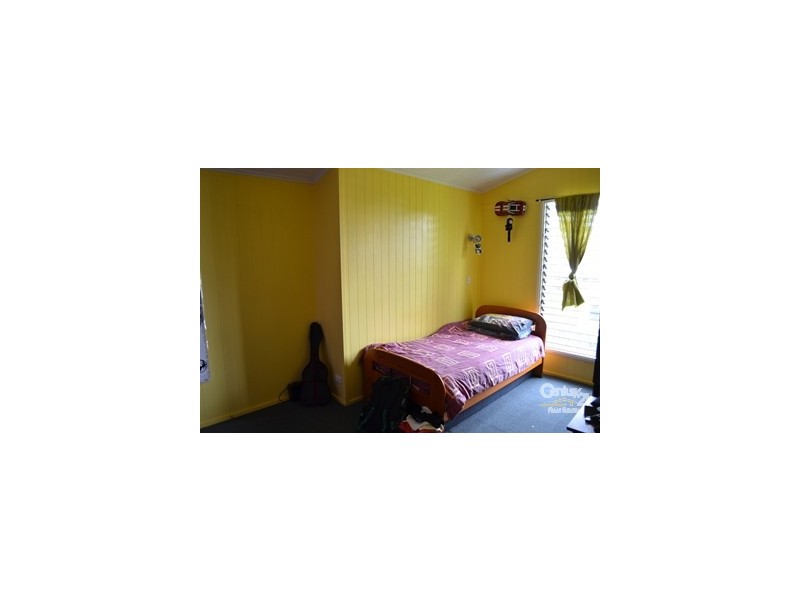 18 Roberts Street, Gladstone QLD 4680