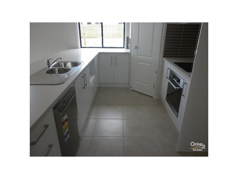 33 Daintree Boulevard, Gladstone QLD 4680