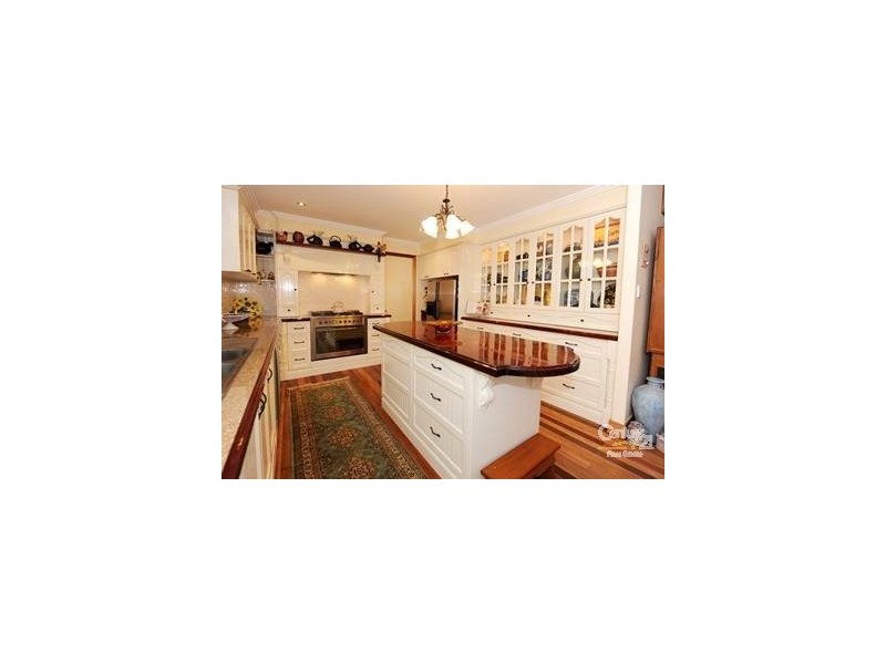 16 Luana Crescent, Beecher QLD 4680