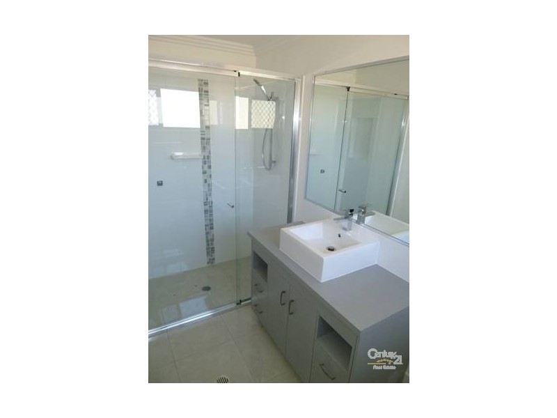34 Bauhinia Street, Boyne Island QLD 4680