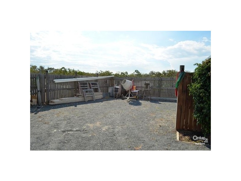 8 Clarendon Street, Clinton QLD 4680