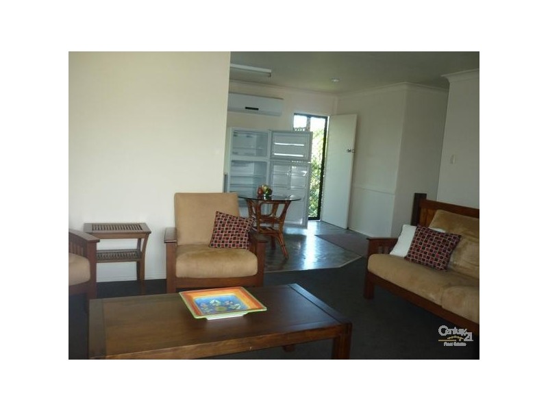 17 Campbell Street, Clinton QLD 4680