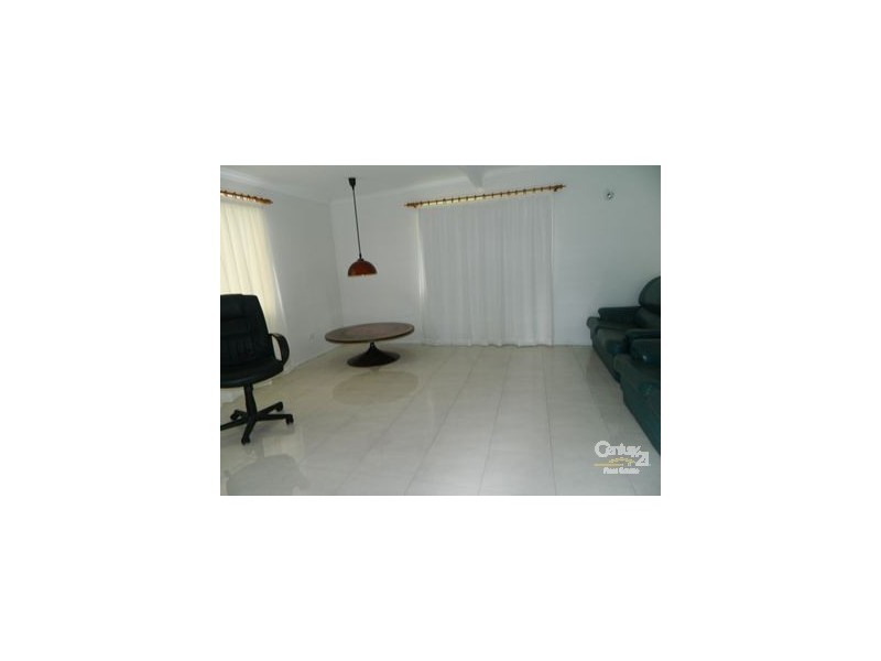 27 Rosella Street, West Gladstone QLD 4680