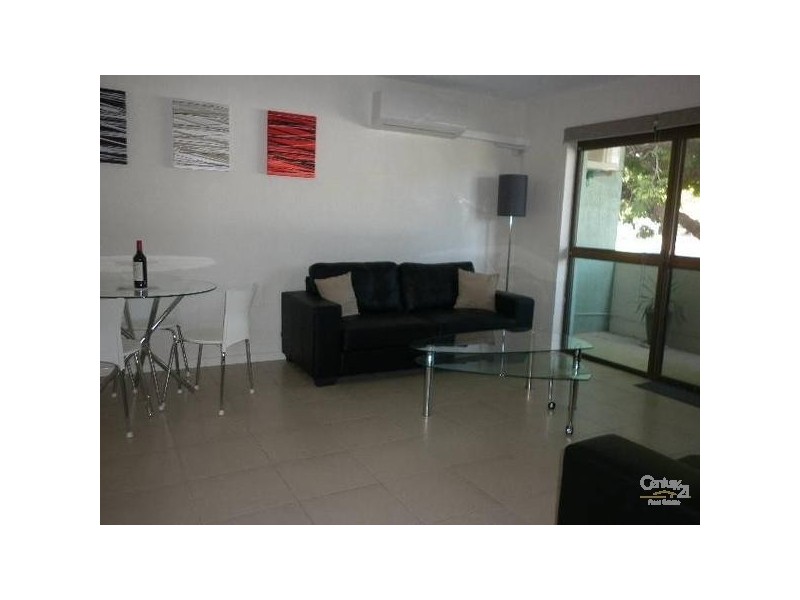 2/8 Roseberry Street, Gladstone QLD 4680