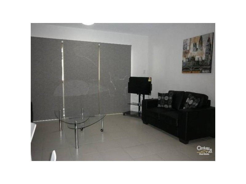 2/8 Roseberry Street, Gladstone QLD 4680