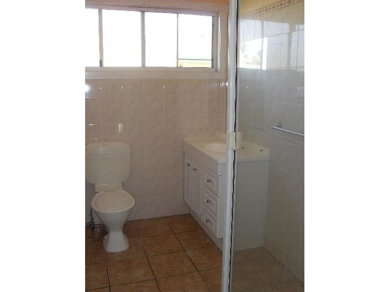 11 Amelia Street, West Gladstone QLD 4680