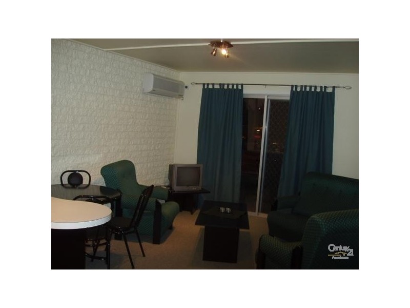 2/70 Glenlyon Street, Gladstone QLD 4680