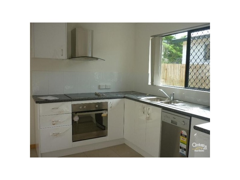 2/27 Mylne Street, Gladstone QLD 4680