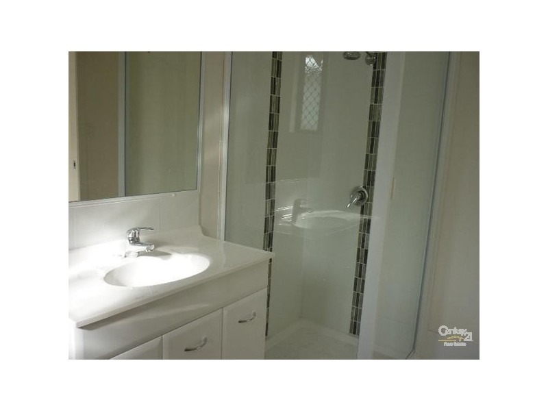 2/27 Mylne Street, Gladstone QLD 4680