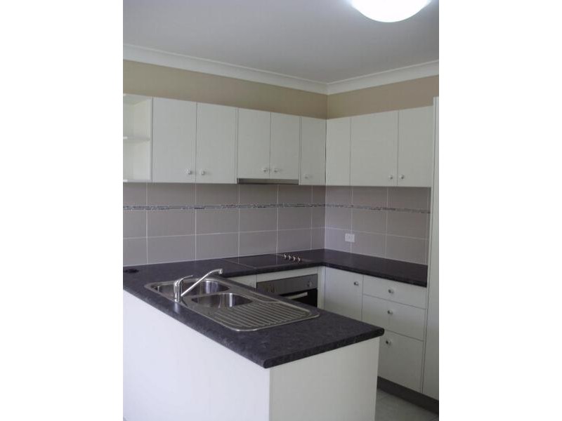 3/11 Walsh Street, Gladstone QLD 4680