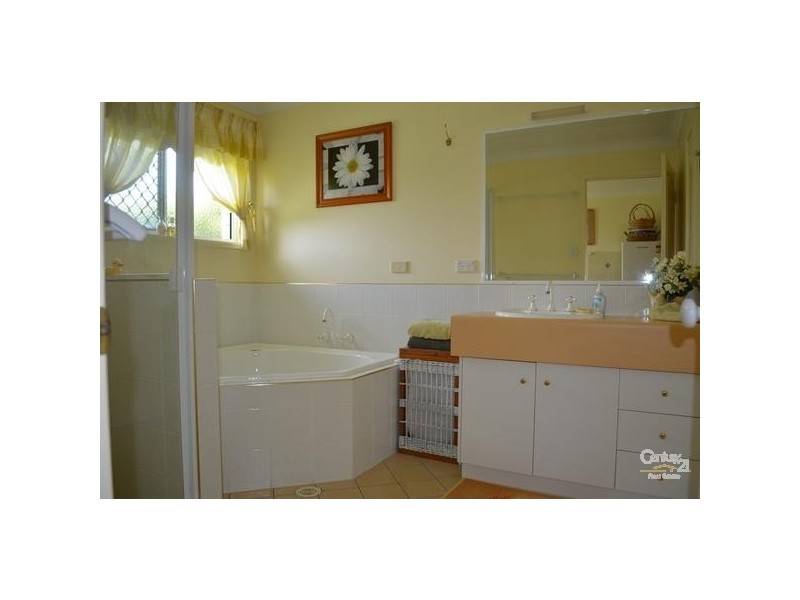 97 BlainLane, Beecher QLD 4680