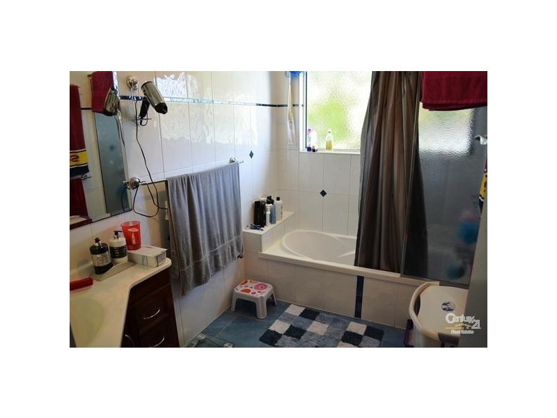 19 Mellefont Street, West Gladstone QLD 4680