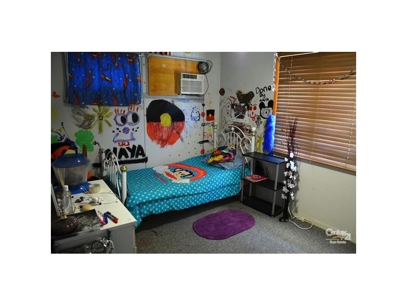 19 Mellefont Street, West Gladstone QLD 4680