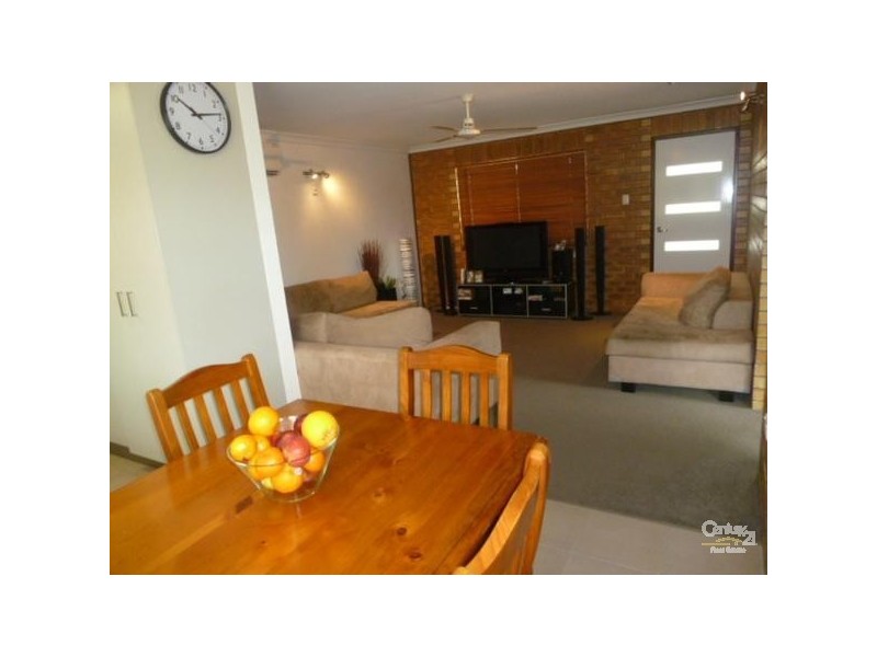 1/15 Carinya Drive, Gladstone QLD 4680