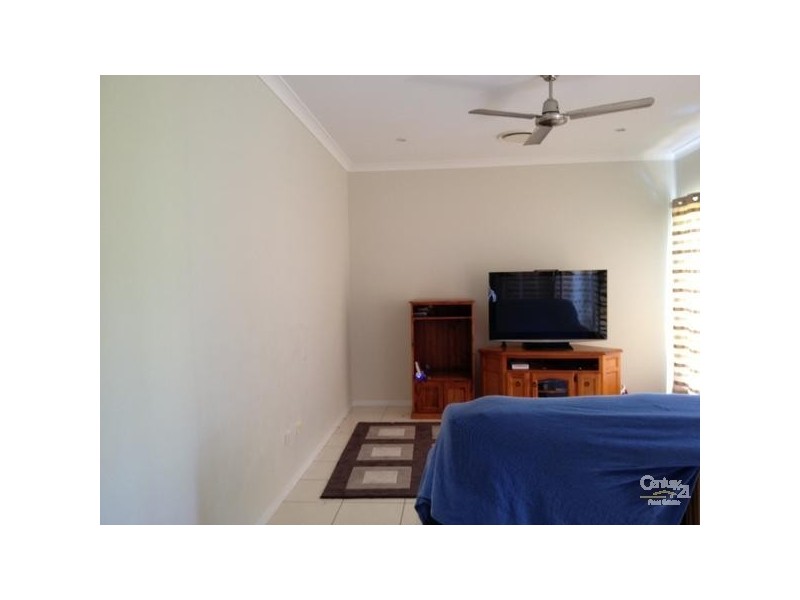 2A Golfview Drive, Boyne Island QLD 4680